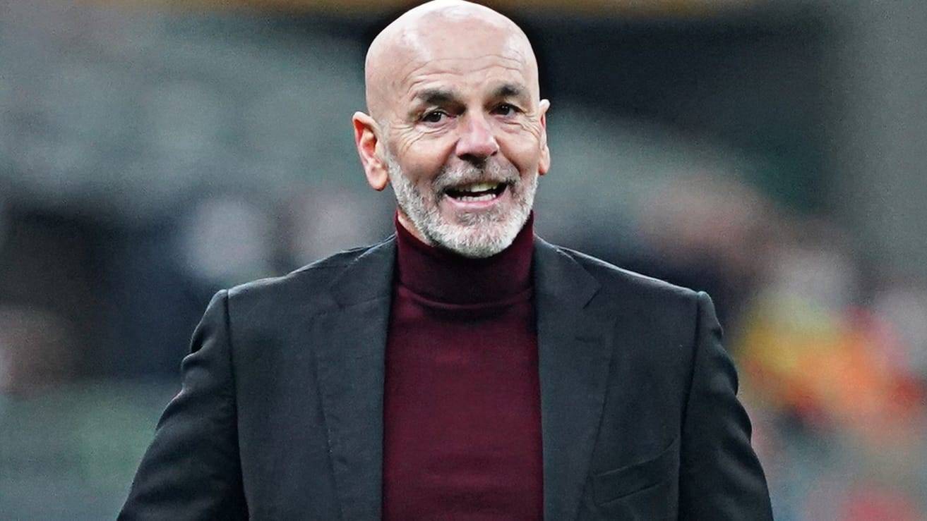 Stefano Pioli sorridente