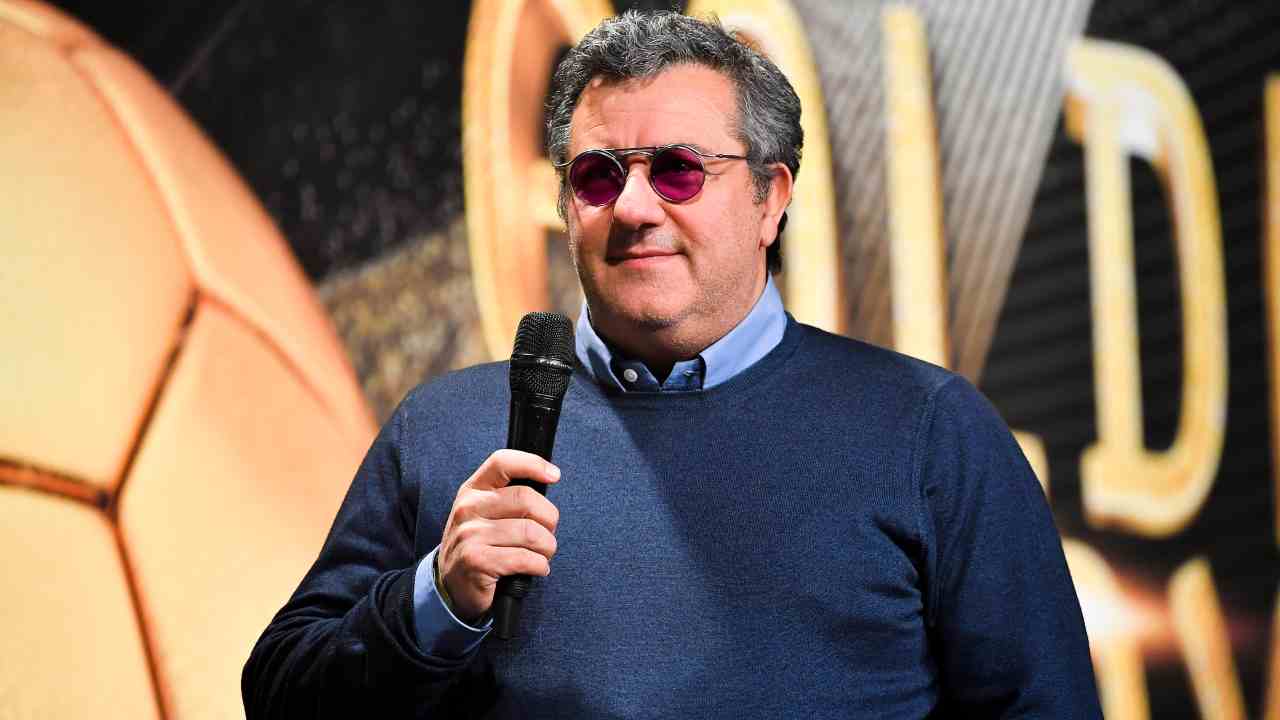 Raiola sorridente