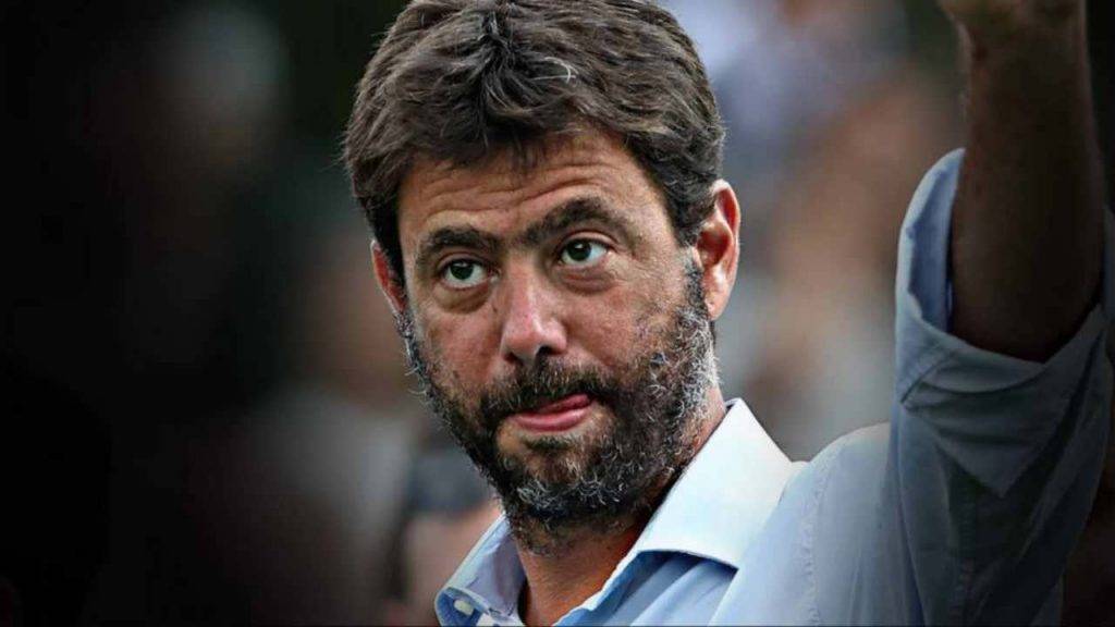 Il presidente della Juventus Agnelli riflette