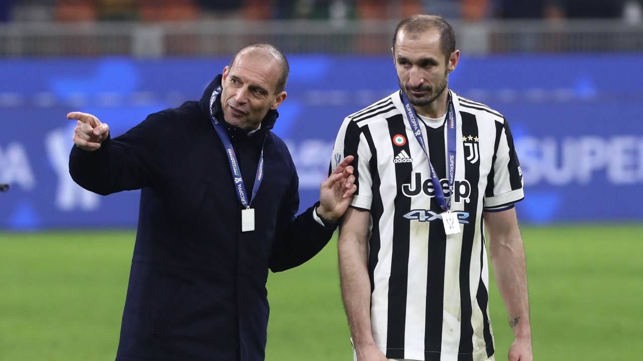 Chiellini discute con Allegri