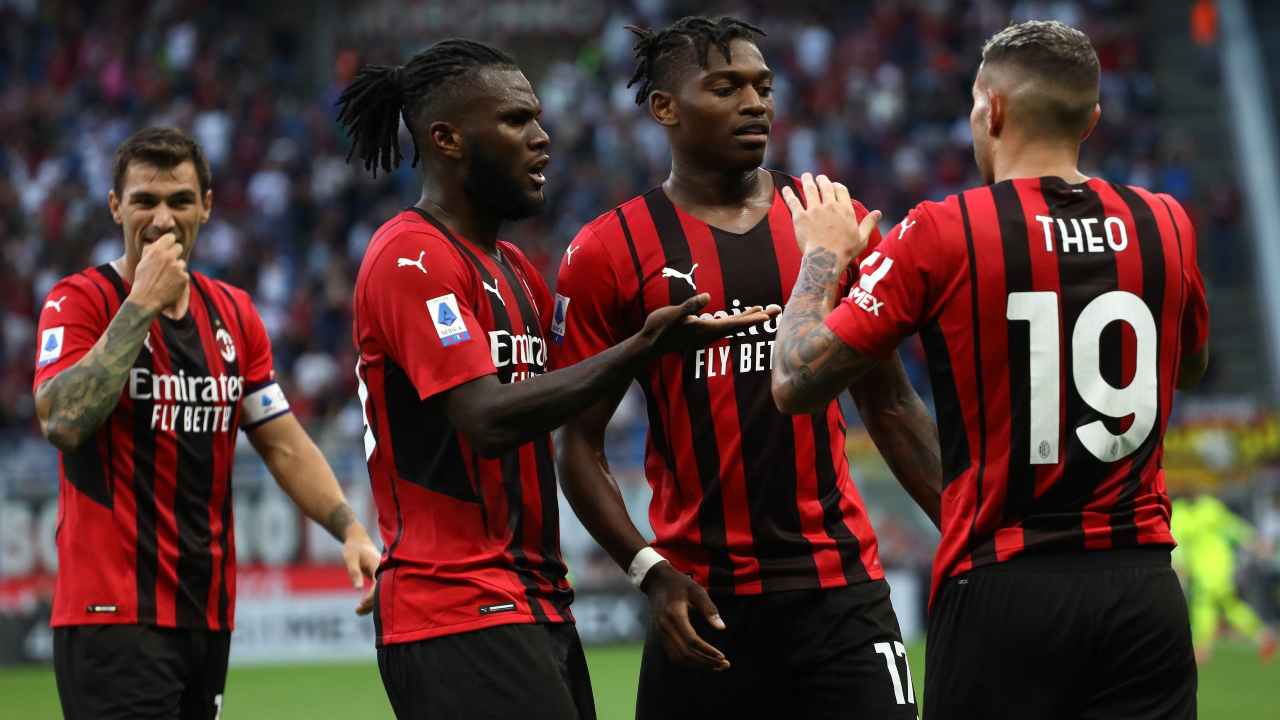 Kessie e Theo Hernandez esultato con Rafael Leao