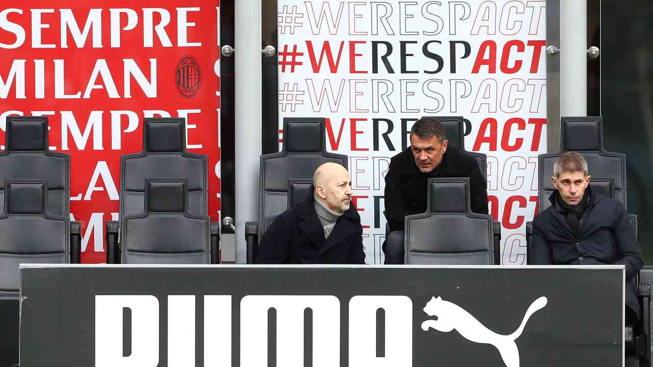 Maldini, Gazidis e Massara a bordocampo