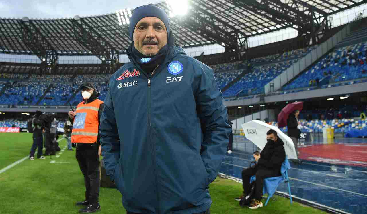 Napoli, l'allenatore Spalletti in posa