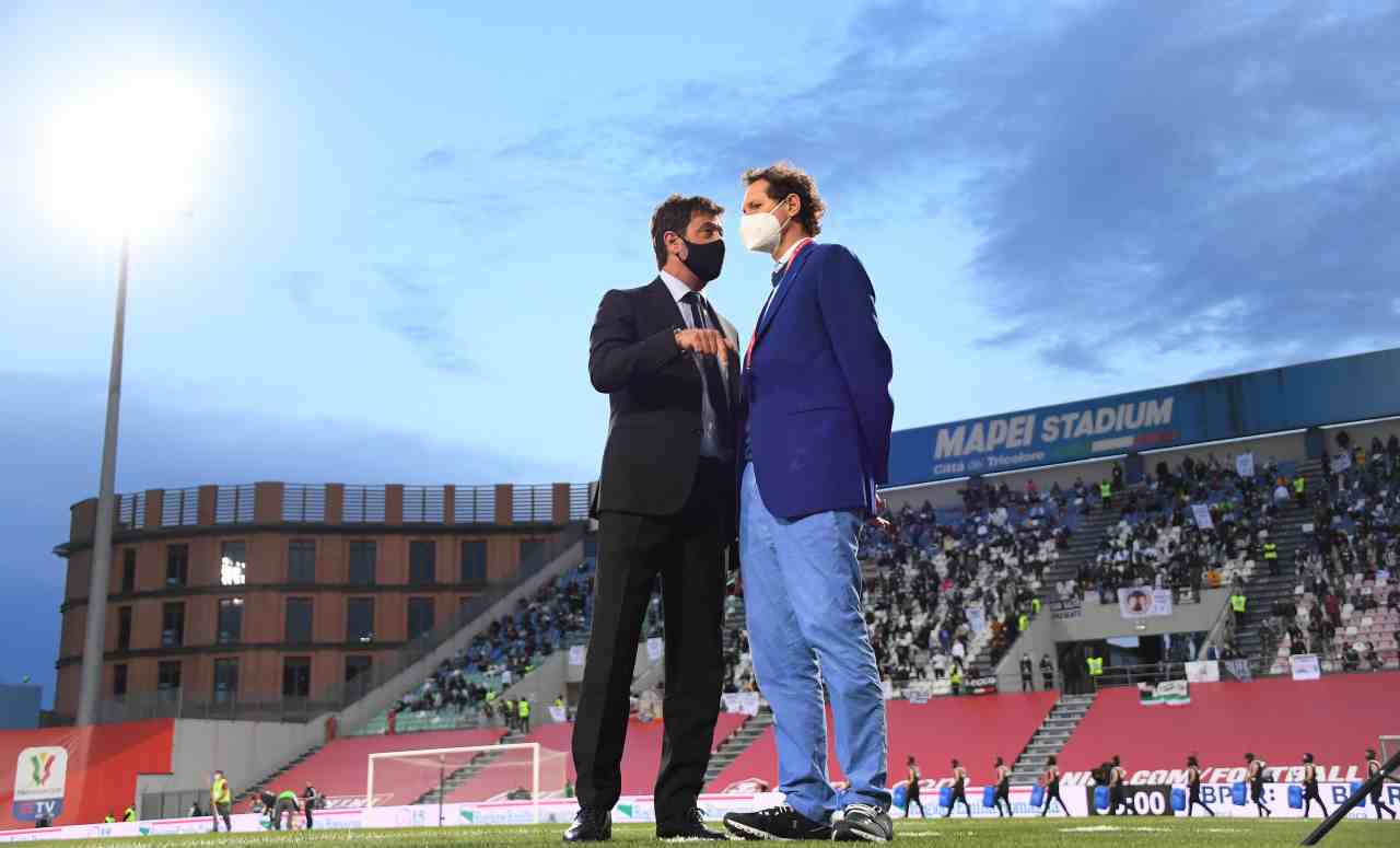 Agnelli parla con John Elkann 