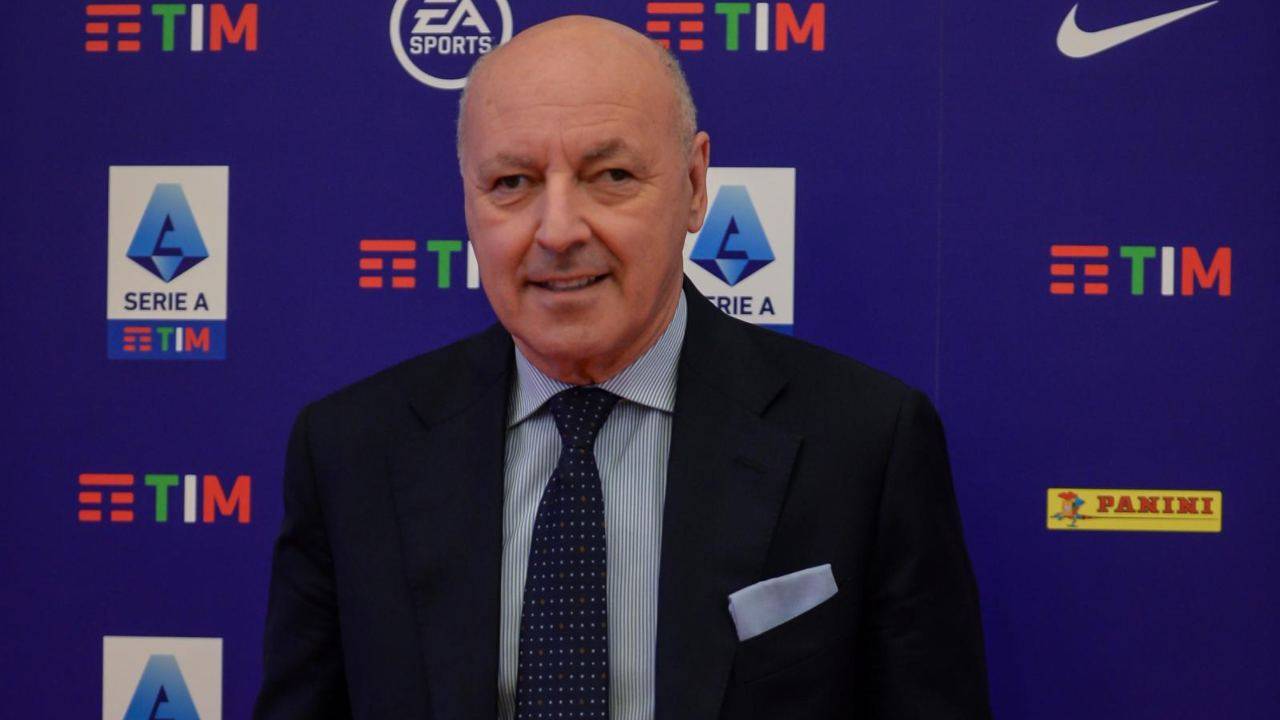 Beppe Marotta sorridente