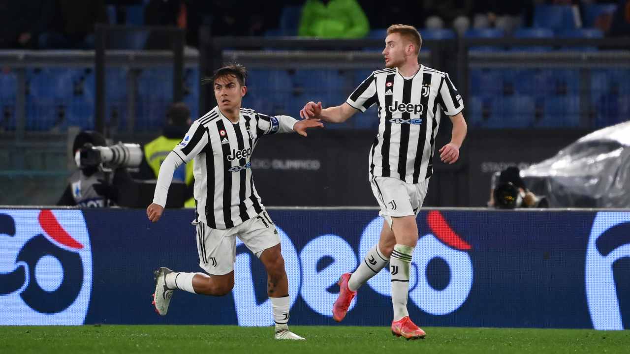 Dybala e Kulusevski esultano