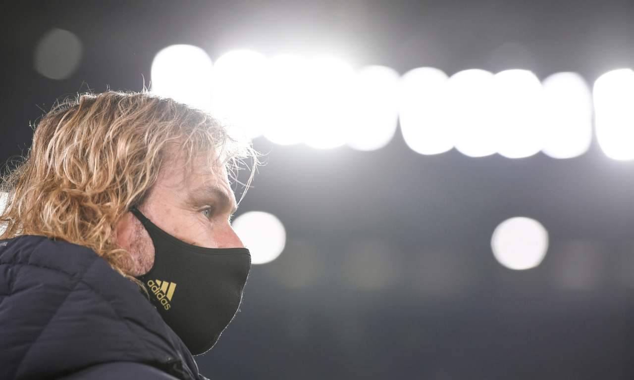 Nedved con la mascherina 