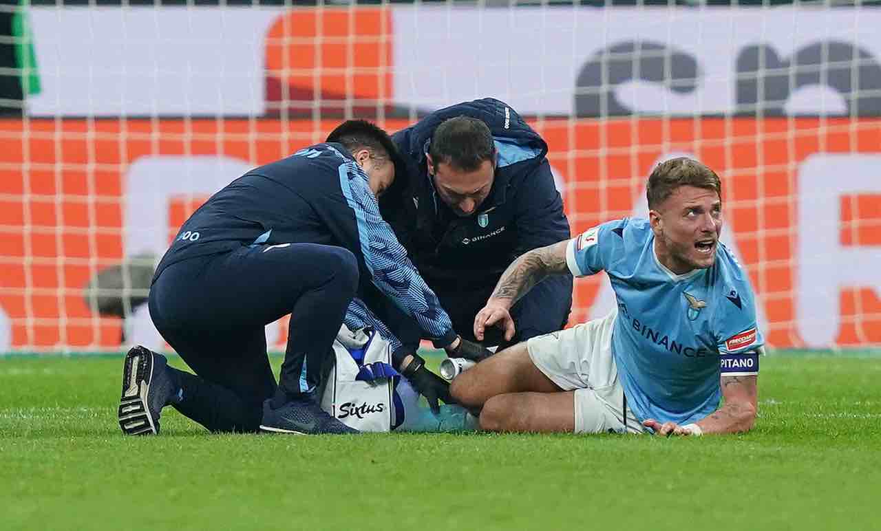 Immobile s'infortuna al piede in Milan-Lazio