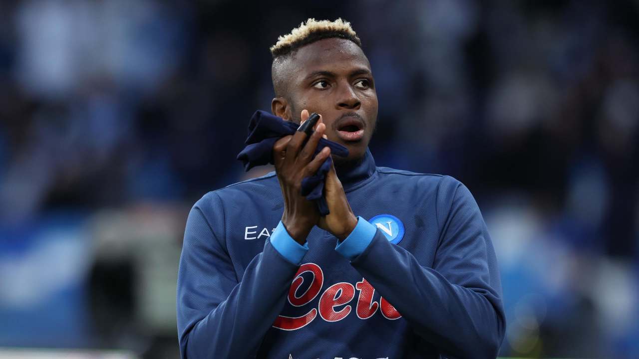 Osimhen applaude Napoli