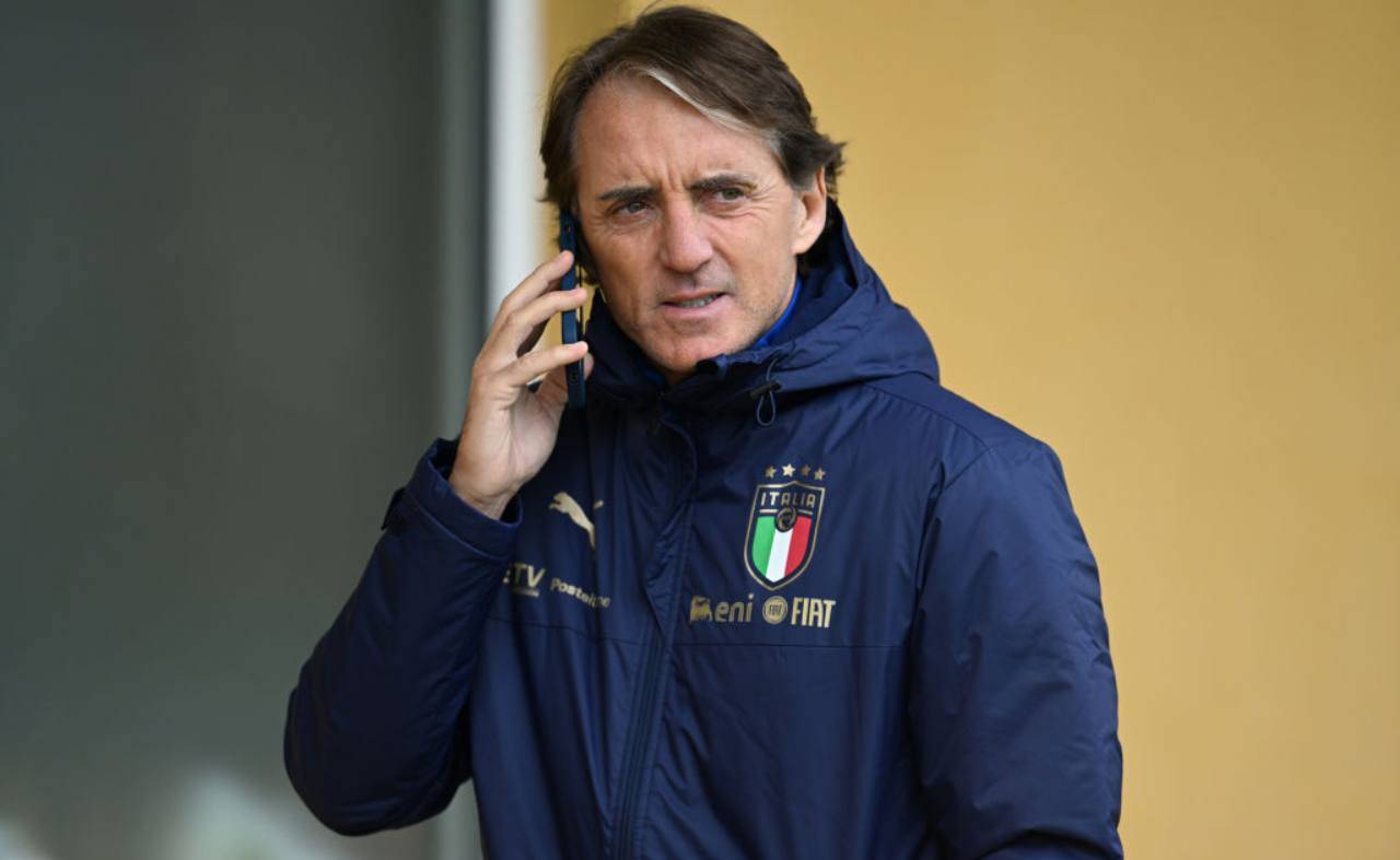 Mancini a telefono 