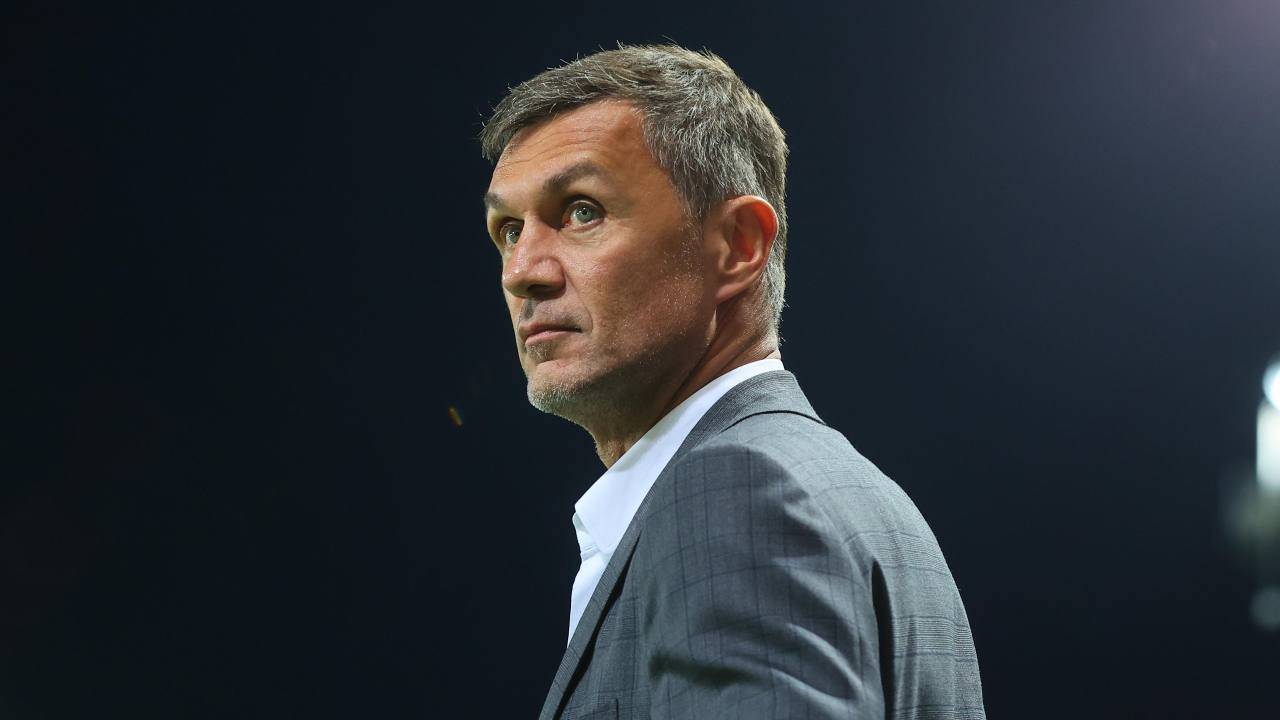 Maldini guarda lontano preoccupato Milan