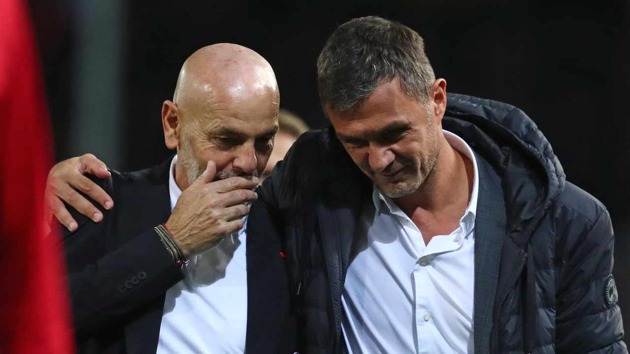 Pioli e Maldini parlano e sorridono Milan