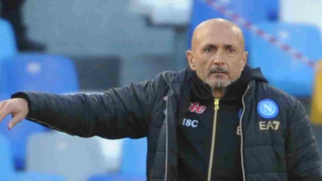 Spalletti dà indicazioni a bordocampo Napoli