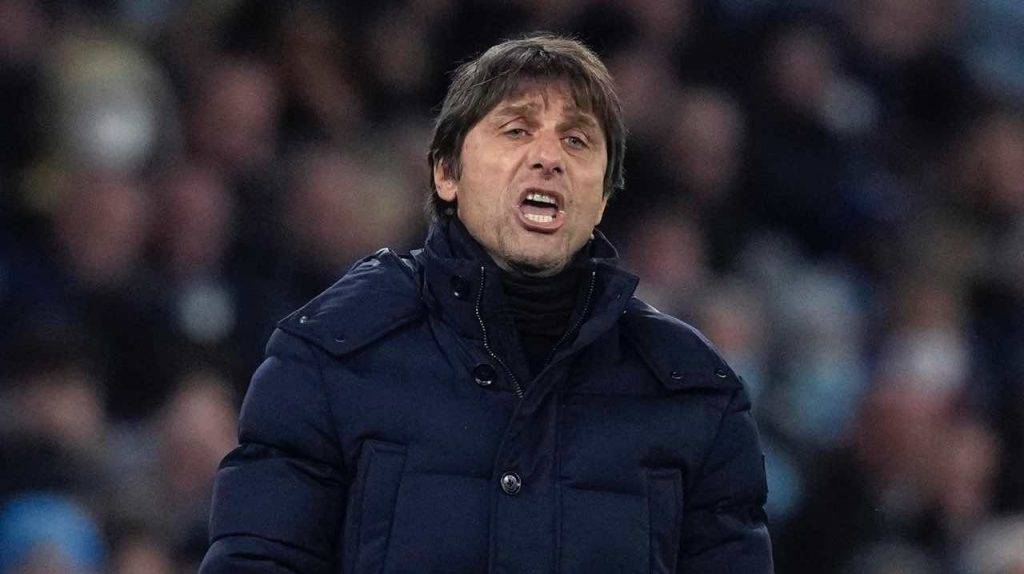 Il tecnico del Tottenham Conte si lamenta