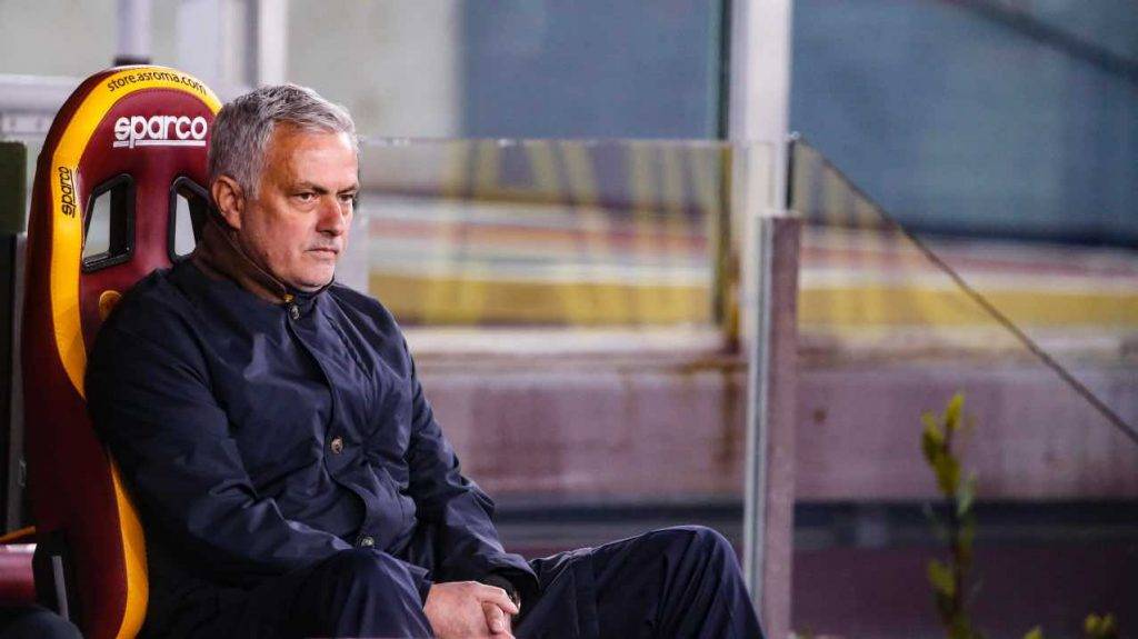 Il tecnico della Roma Mourinho riflette
