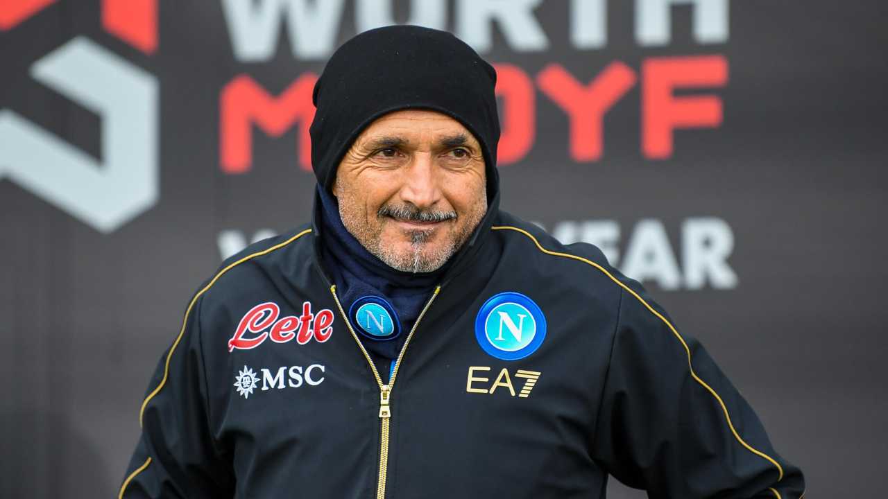 Spalletti sorridente