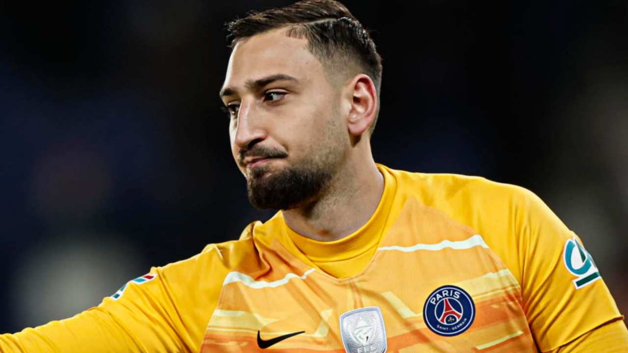 Donnarumma pensieroso 