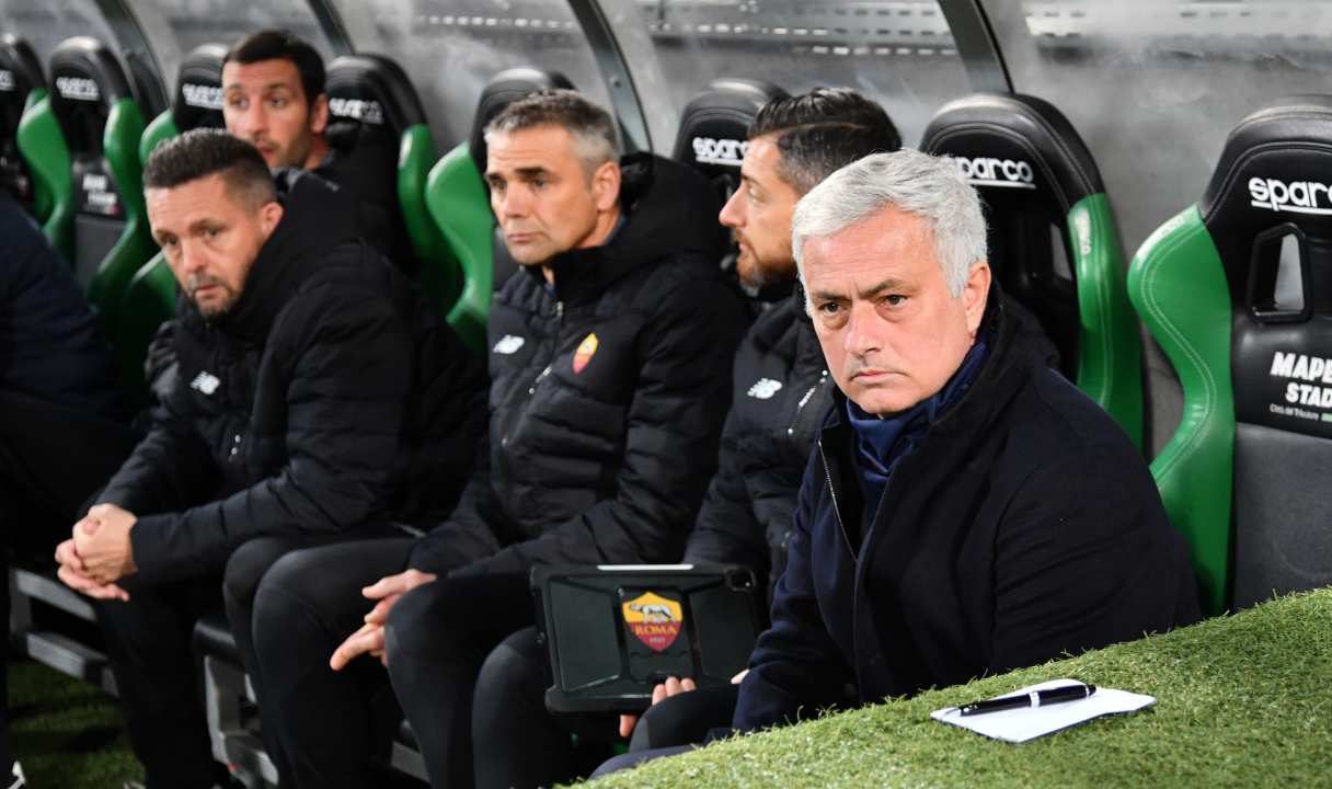 Sassuolo-Roma, Mourinho in panchina