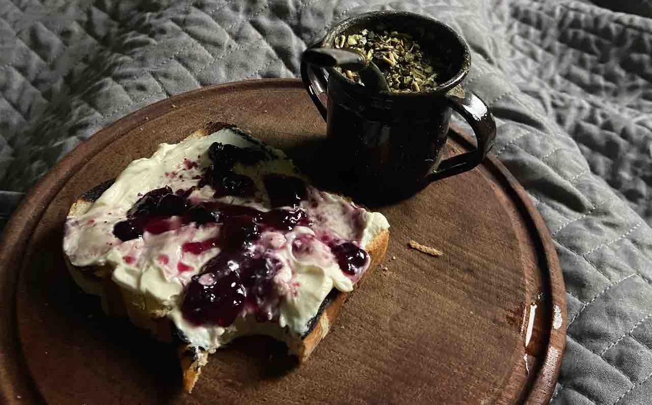 Colazione tipica argentina con tostada e mate