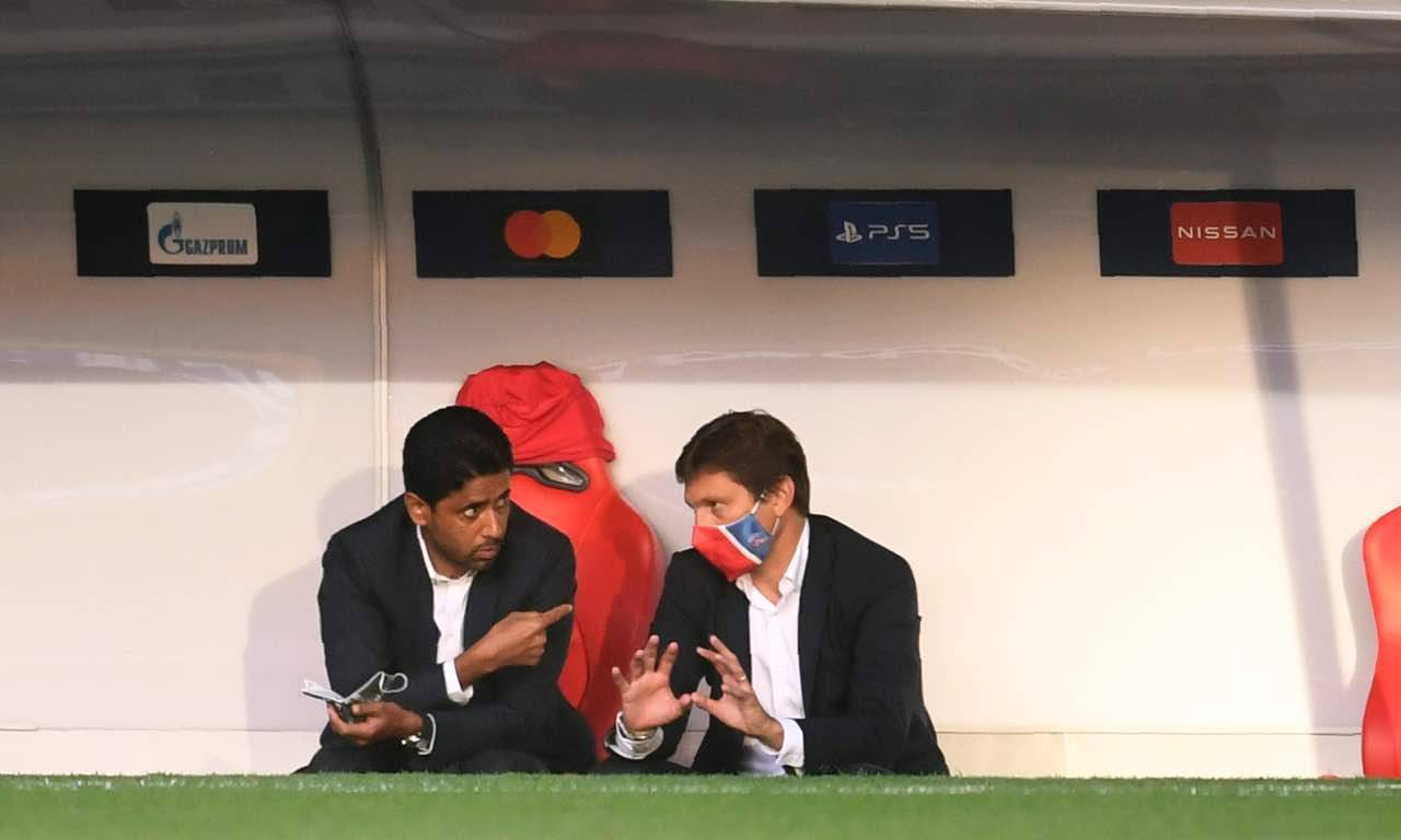 PSG, Leonardo e lo sceicco parlano in panchina