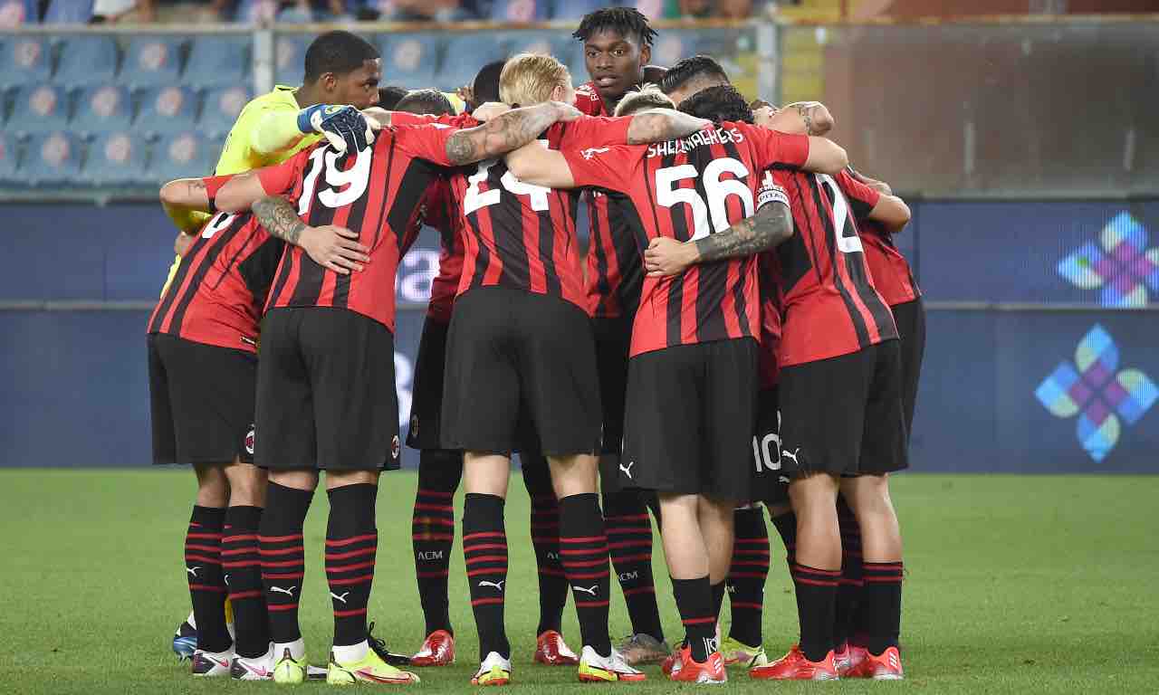 Il Milan esulta in gruppo