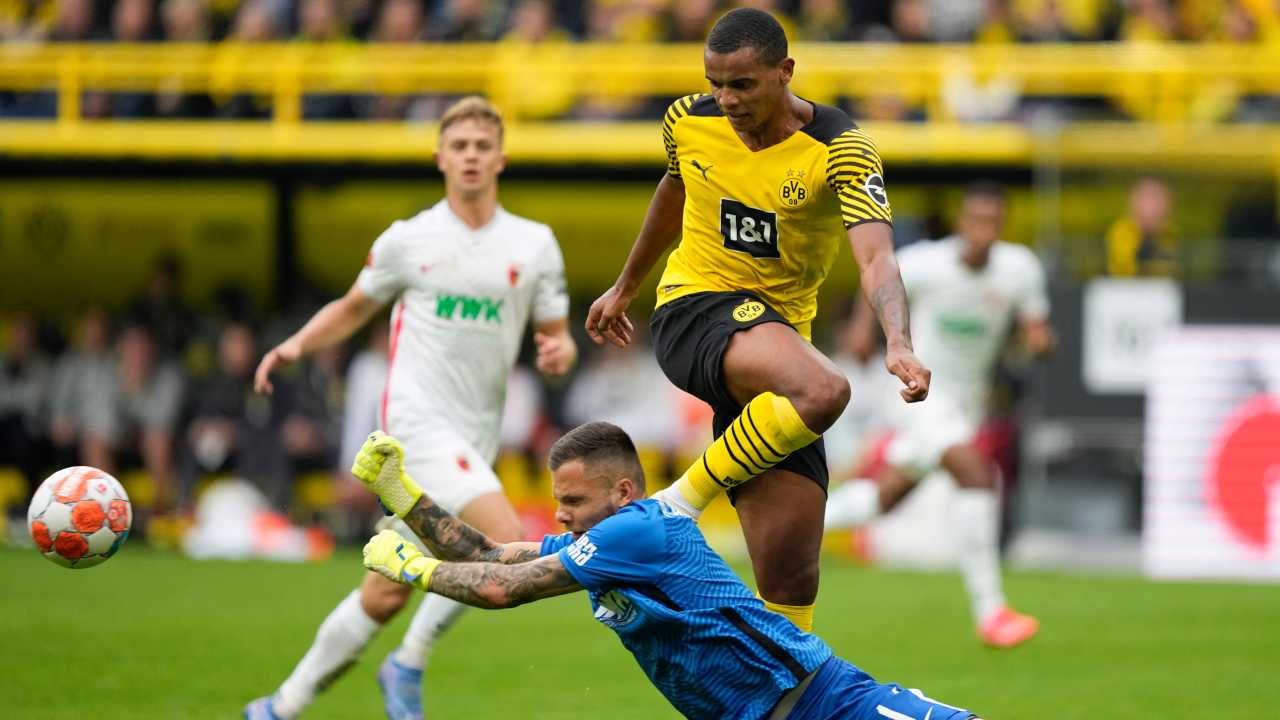 Manuel Obafemi Akanji in azione