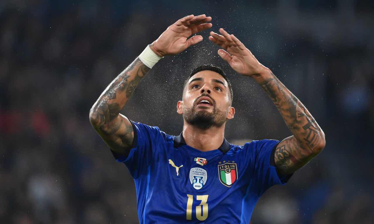 Emerson Palmieri esulta con l'Italia