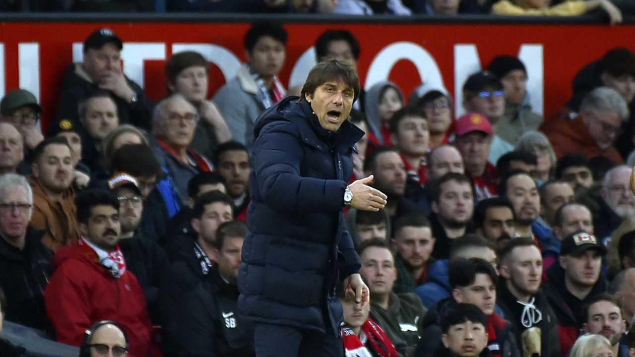 Antonio Conte a bordocampo