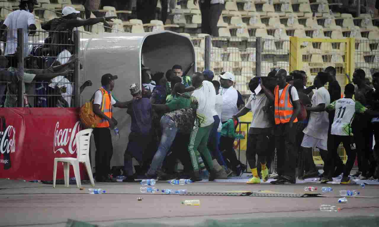 Tifosi della Nigeria in rivolta 