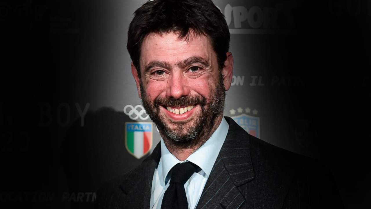 Agnelli sorridente