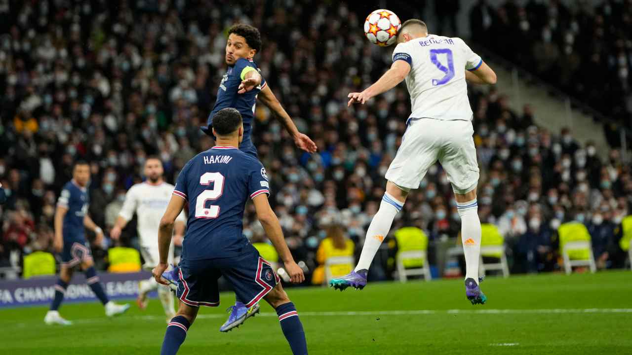 Benzema in volo