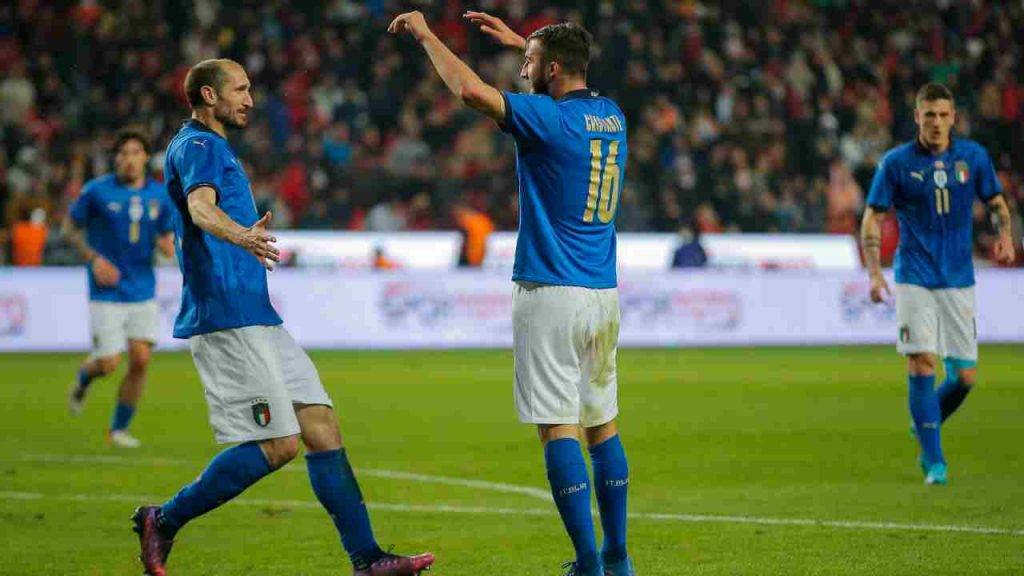 Giorgio Chiellini esultano dopo il gol dell'Italia