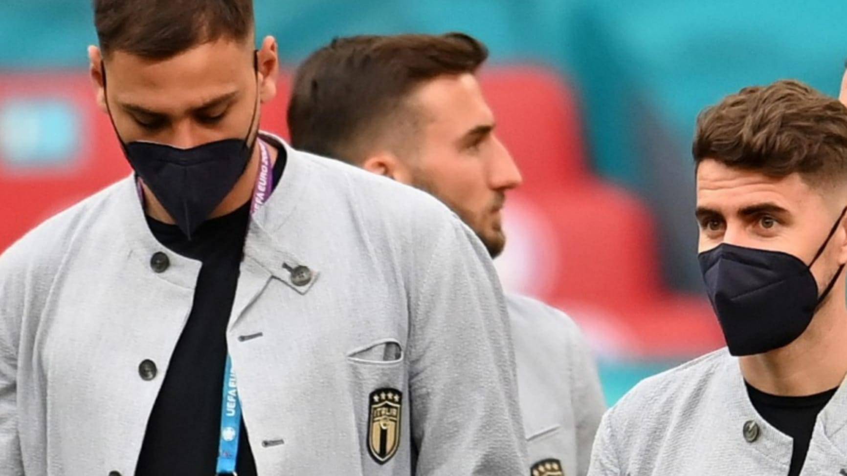 Donnarumma e Jorginho spalla a spalla