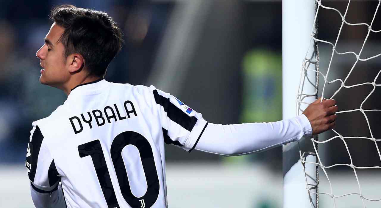 Dybala in azione con la maglia della Juventus