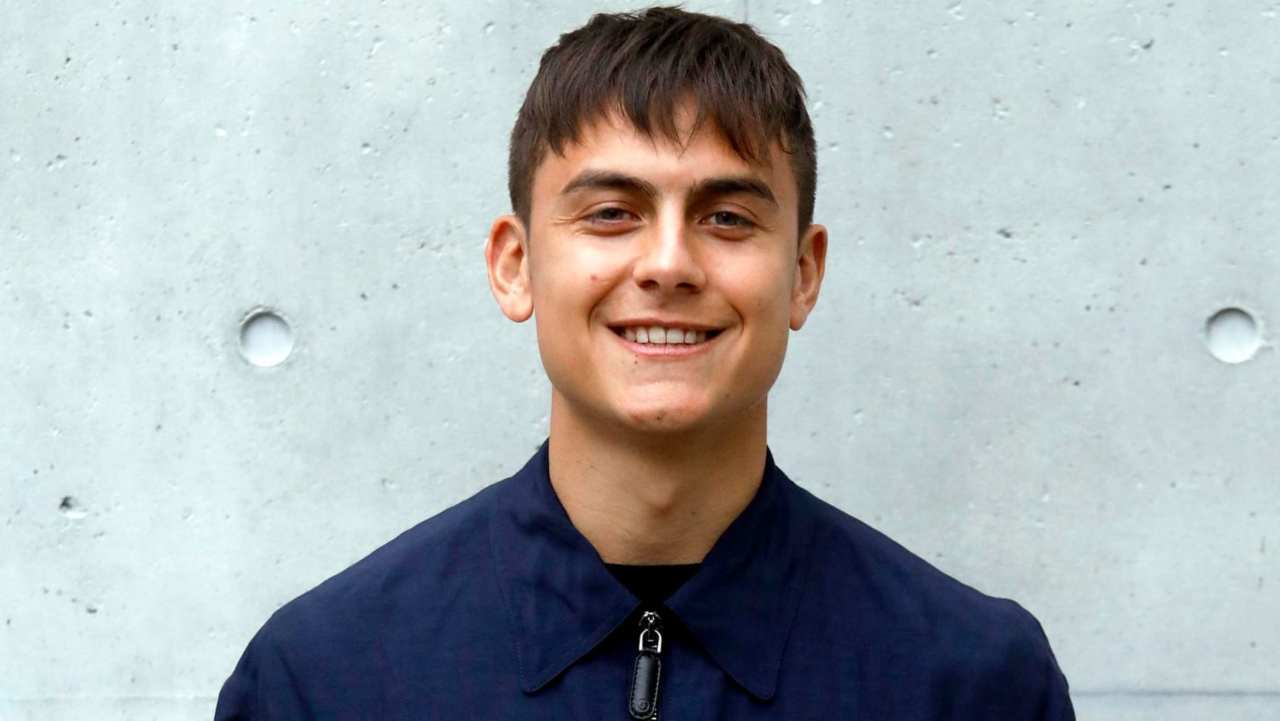 Paulo Dybala sorridente