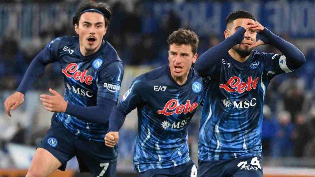Insigne esulta dopo un gol col Napoli