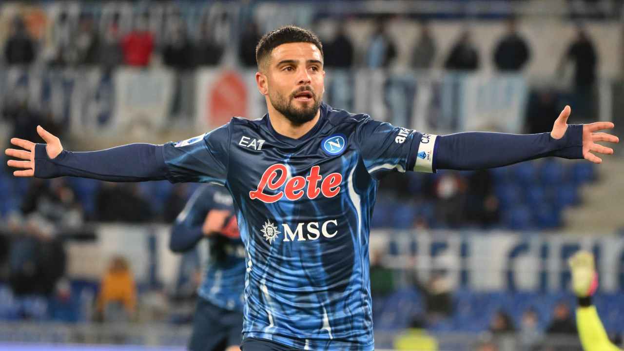 Insigne esulta