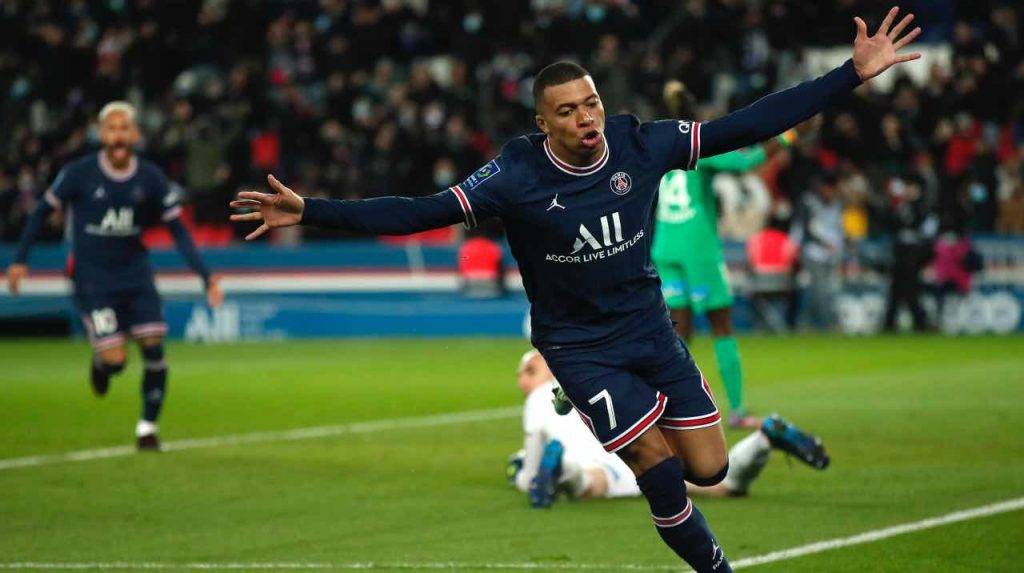 Mbappé esulta