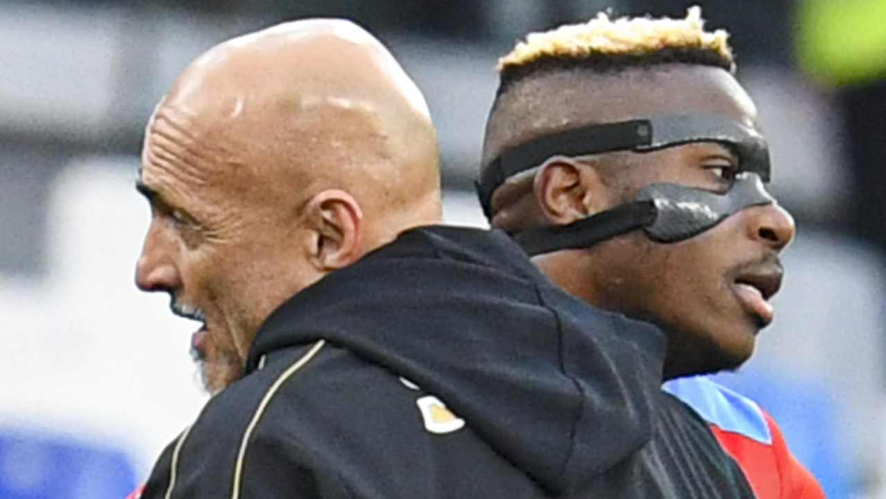 Abbraccio tra Spalletti e Osimhen