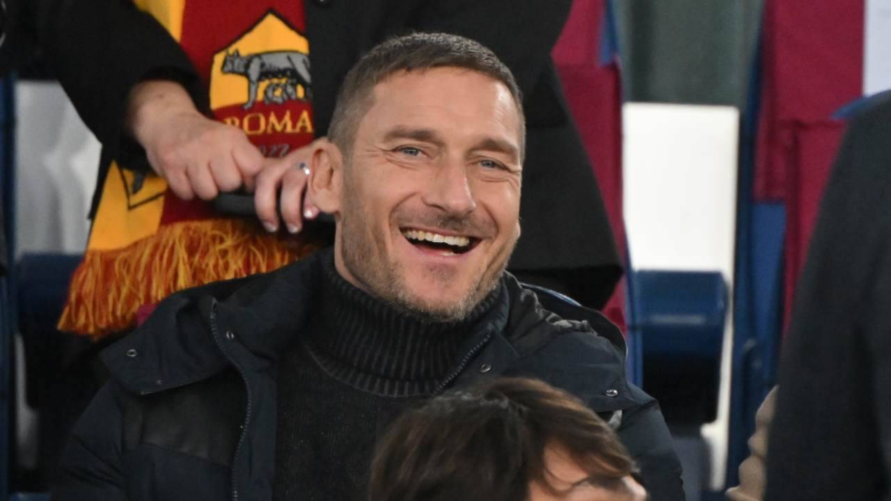 Totti sorride in tribuna