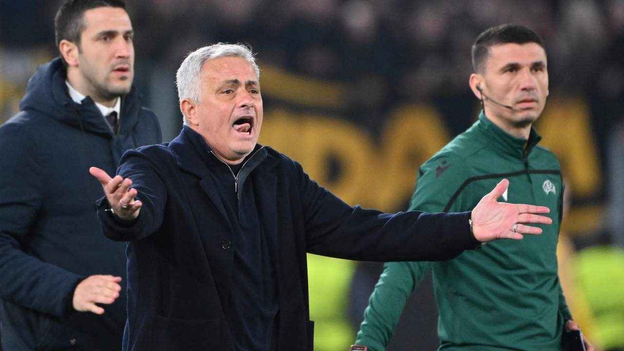 Mourinho urla Roma
