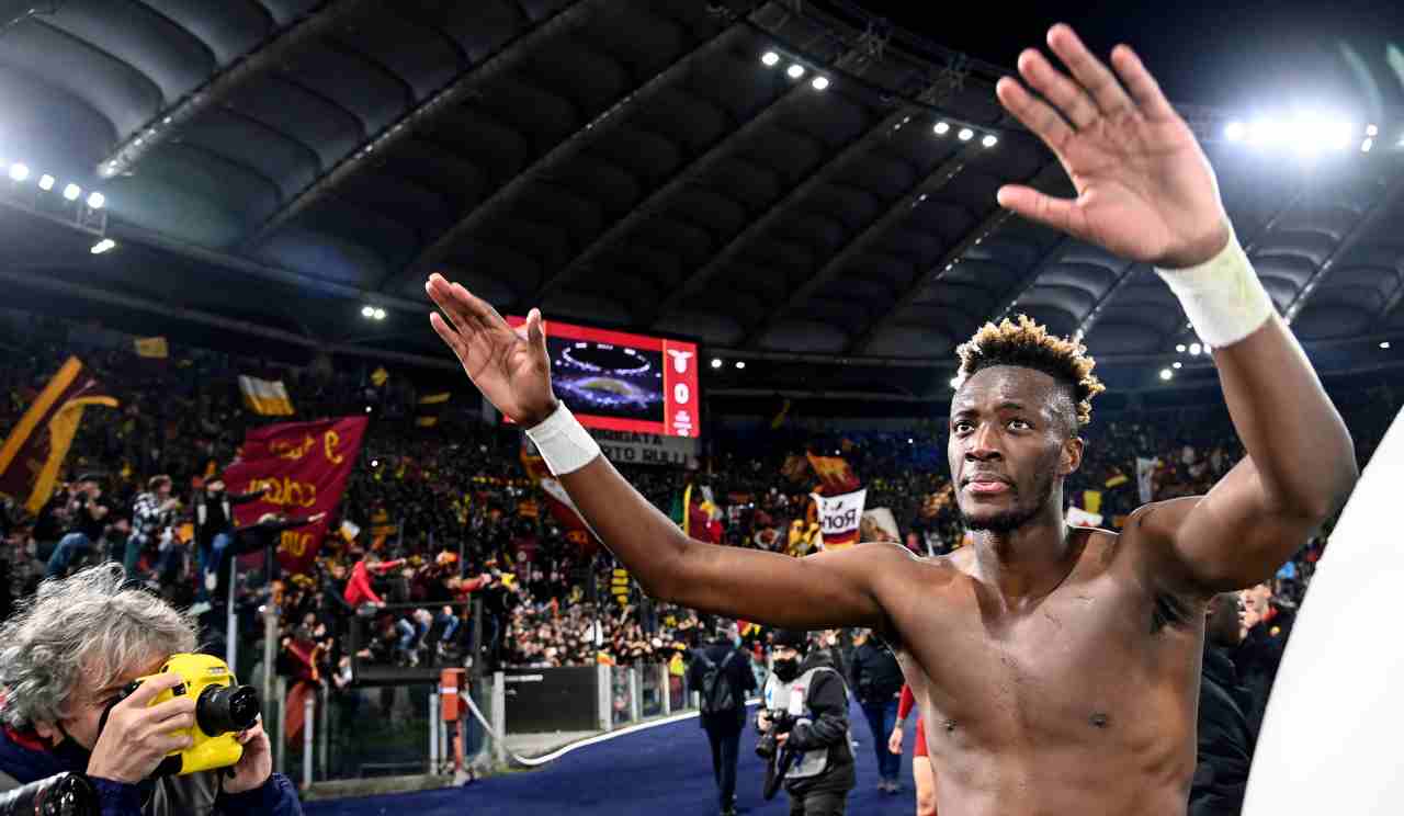 Abraham esulta dopo il derby contro la Lazio