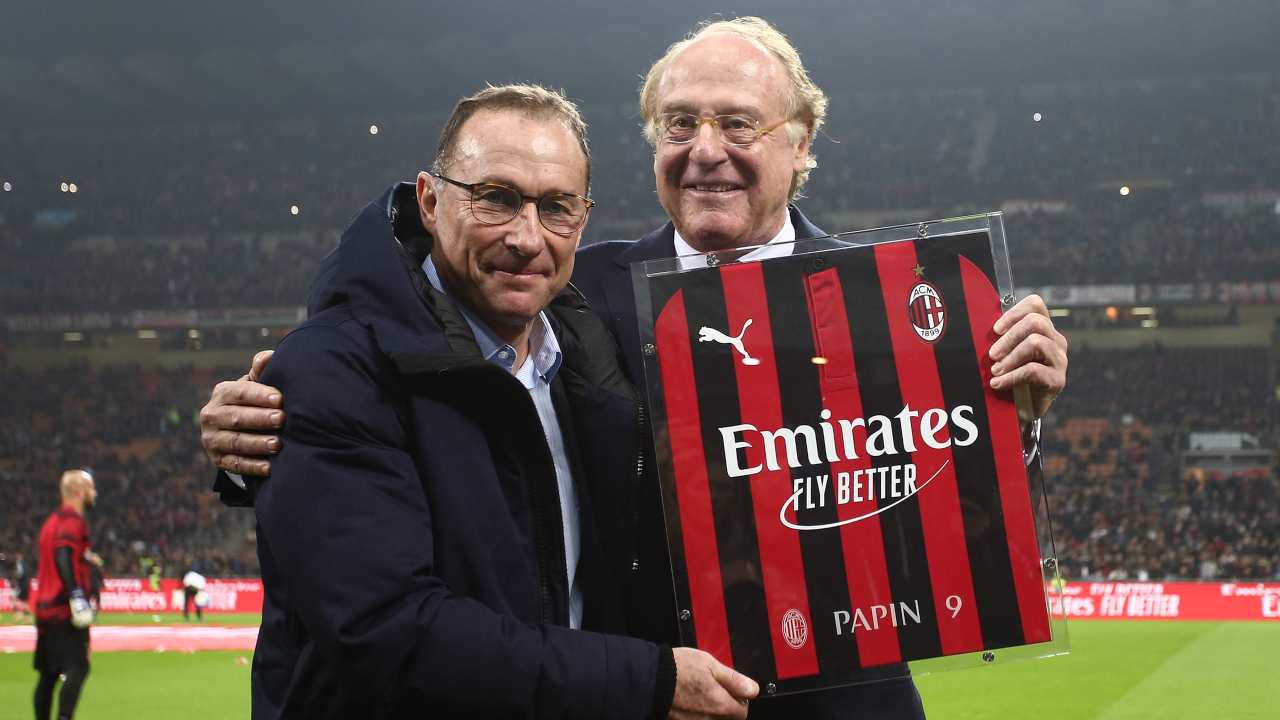 Papin in visita a San Siro, accolto da Scaroni