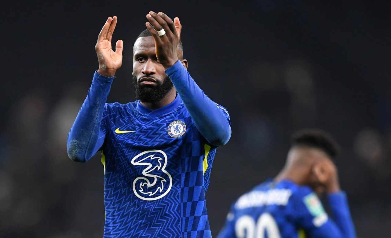 Rudiger applaude