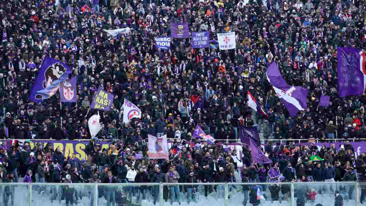 Tifosi della Fiorentina contro il Verona