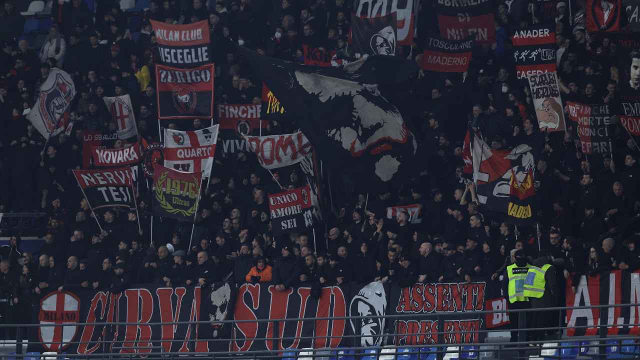 Tifosi del Milan in trasferta a Napoli