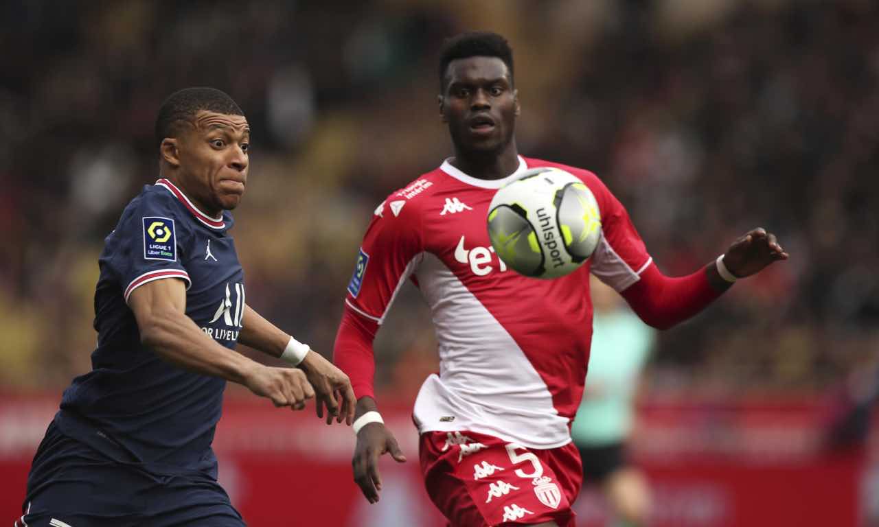 Badiashile e Mbappé in PSG-Monaco
