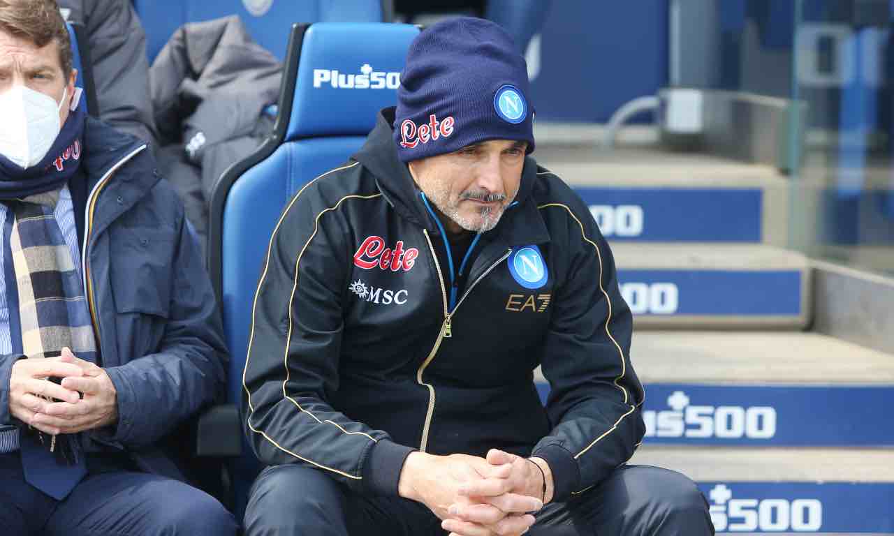 Luciano Spalletti pensieroso 