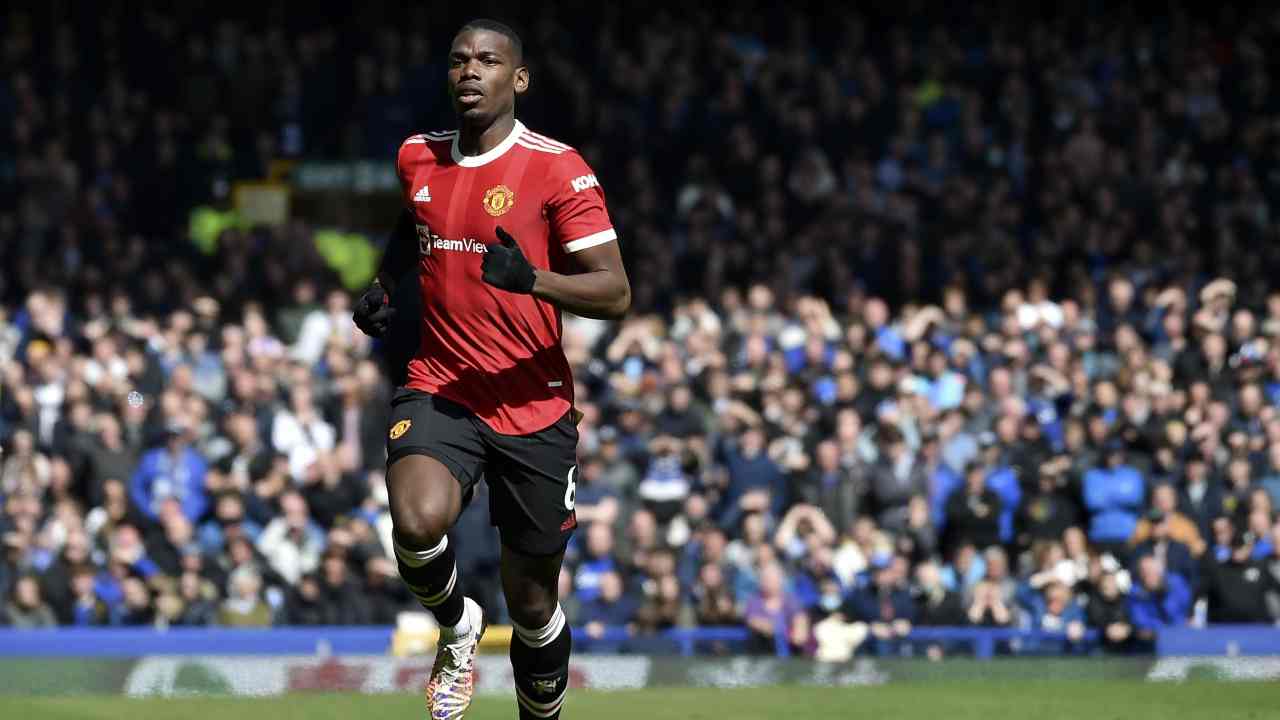 Pogba corre Manchester United