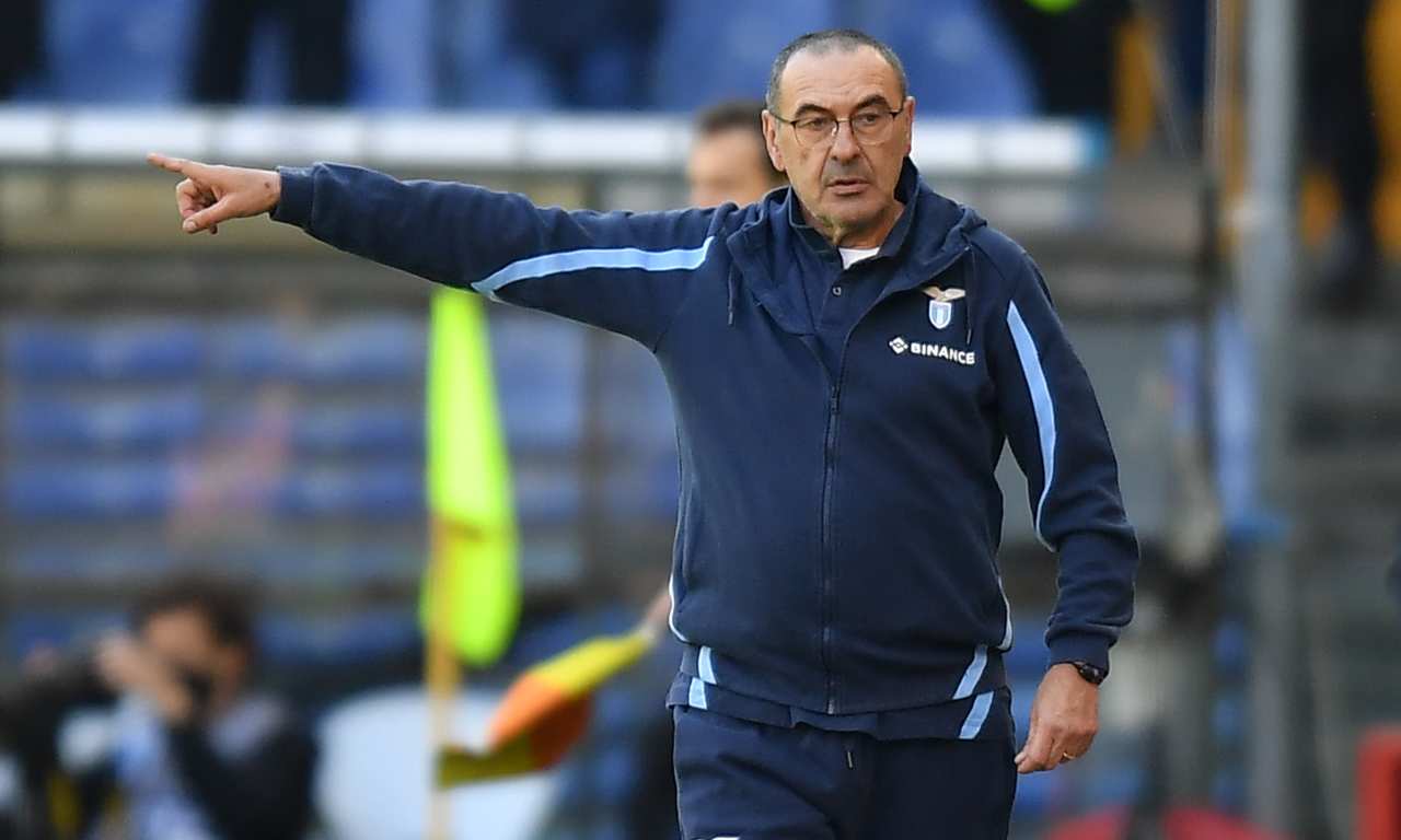 Sarri dà indicazioni 